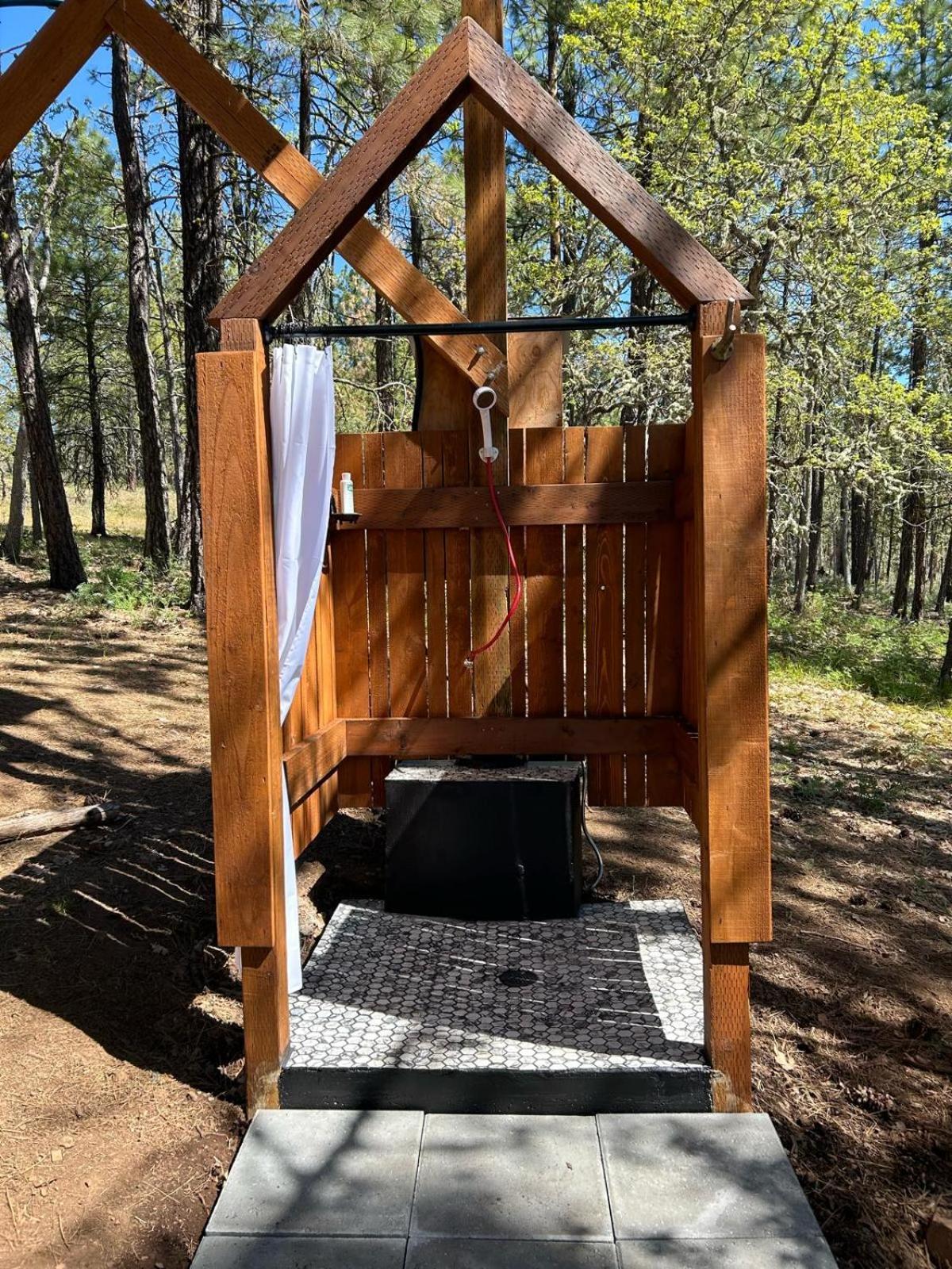 Treehouse Ranch Hotel Goldendale ภายนอก รูปภาพ